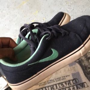 Nike skate/ casual shoes